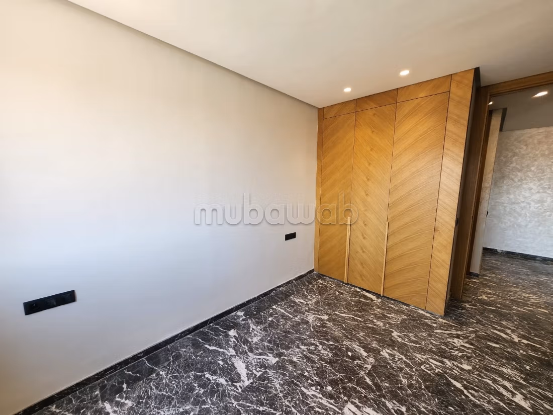 Location Longue durée 
Residence avec piscine — 3