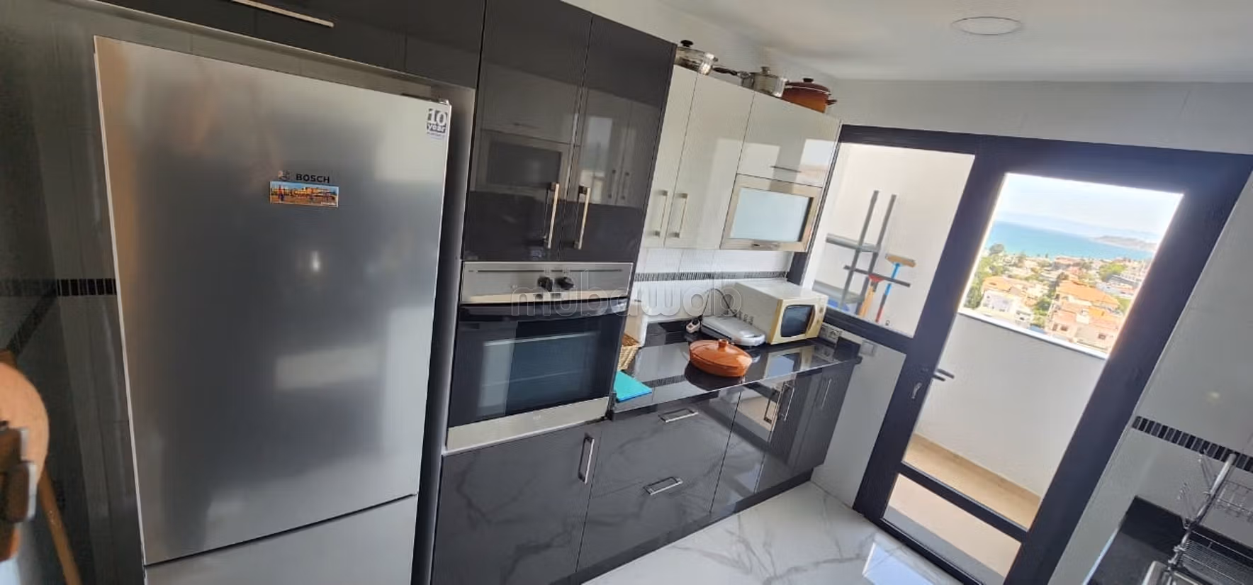 Appartamento arredato con vista mare