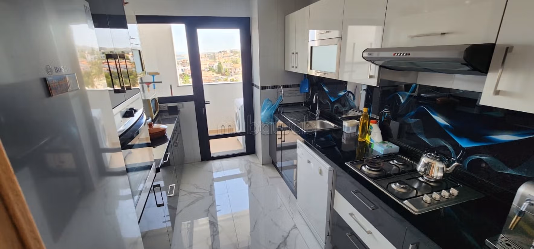 Appartamento arredato con vista mare