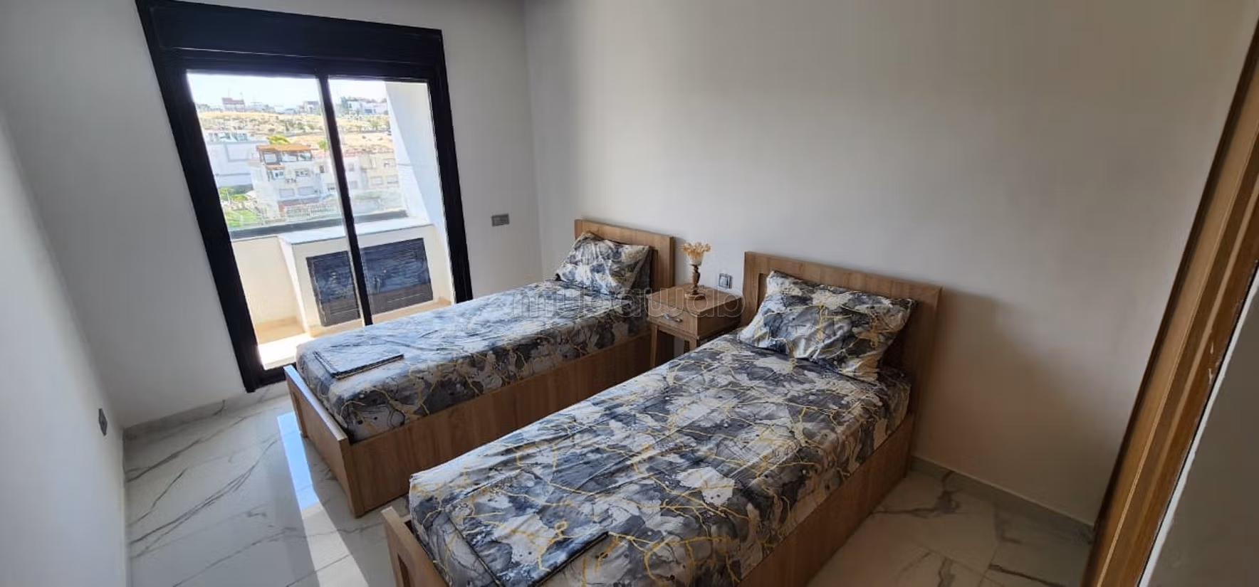 Appartamento arredato con vista mare