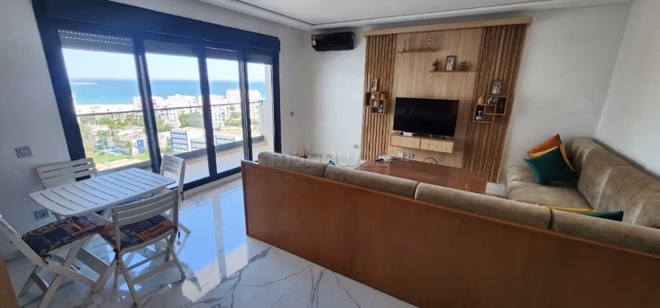 Furnished apartment with sea view
