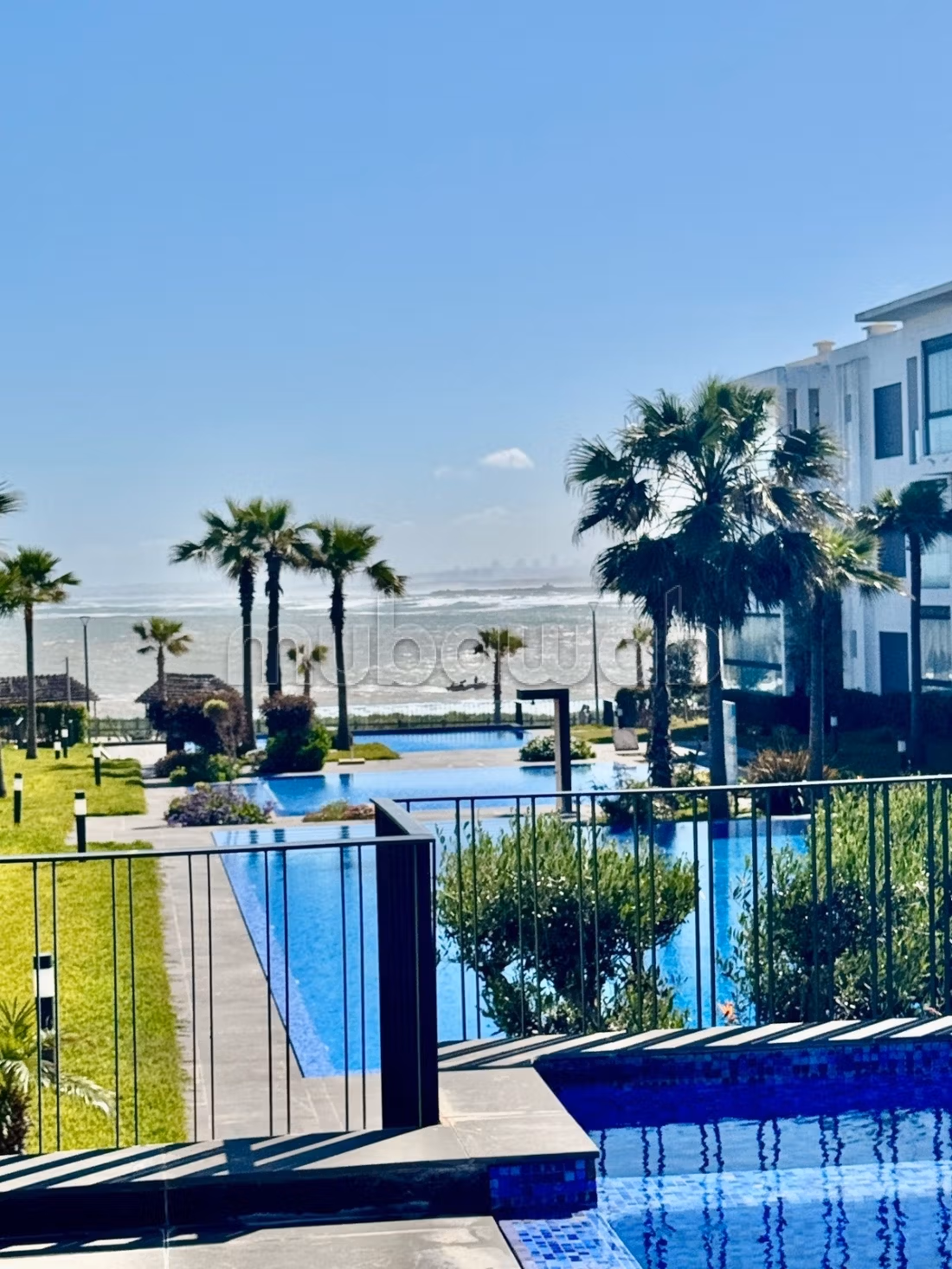 3-bedroom apartment with ocean view