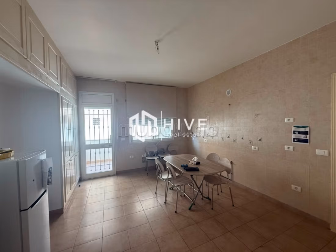 FOR RENT – Office Villa Floor