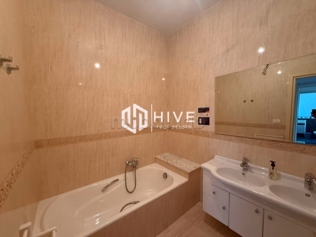 FOR RENT – Office Villa Floor