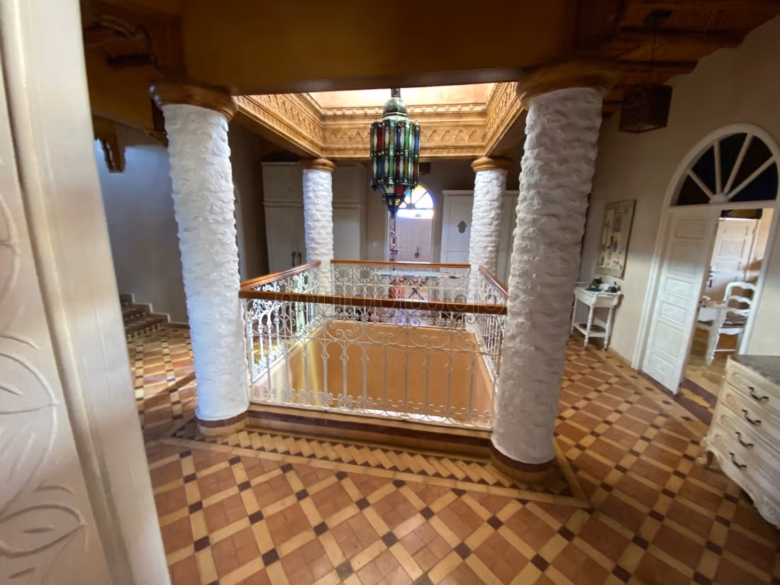 Villa with pool, ideal for a guest house