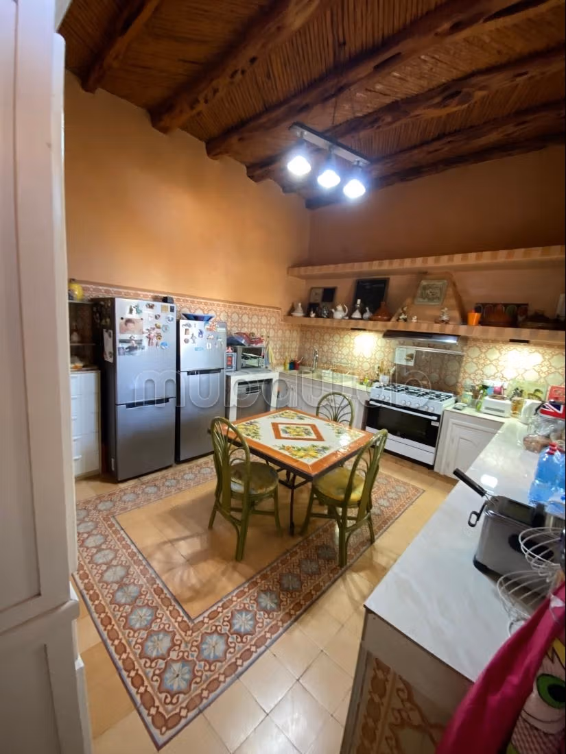 Villa with pool, ideal for a guest house
