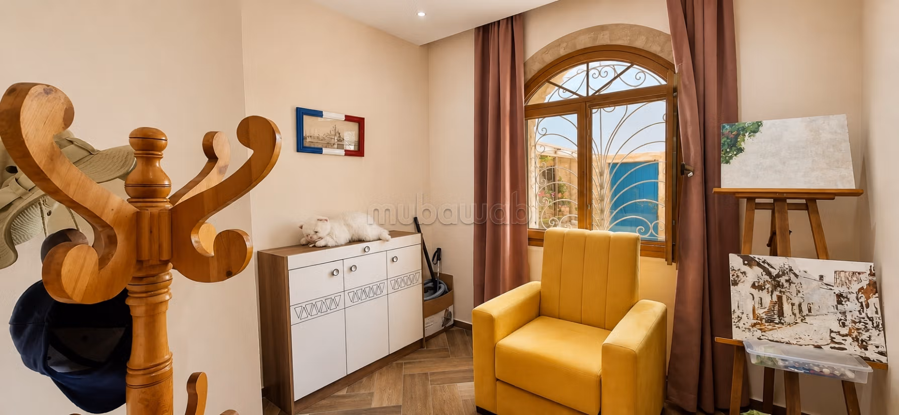 Villa in pietra con piscina e frutteto