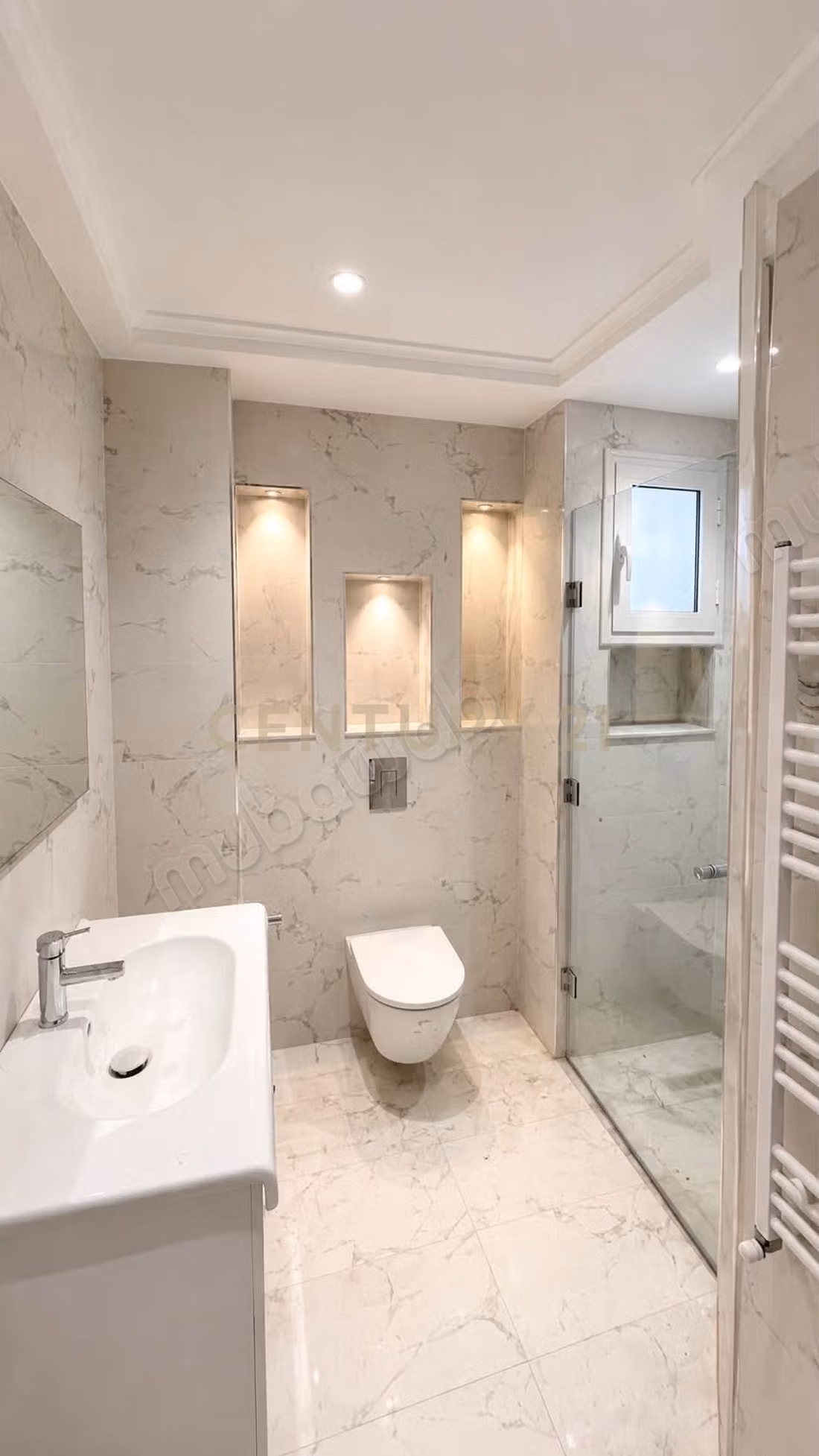 À louer étage de villa S3 jamais habité Cité mora
