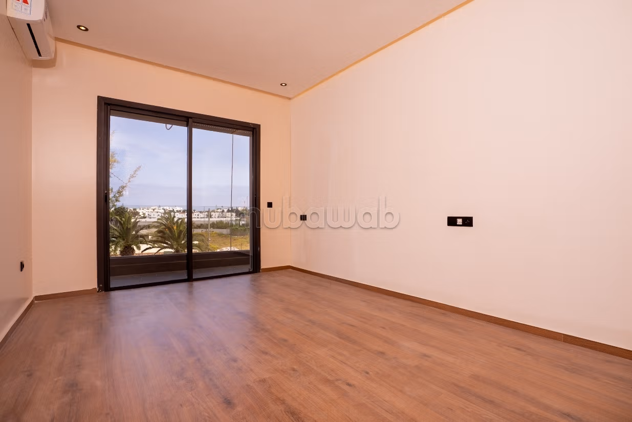 Vend appartement à Wifak. Surface de 107 m²