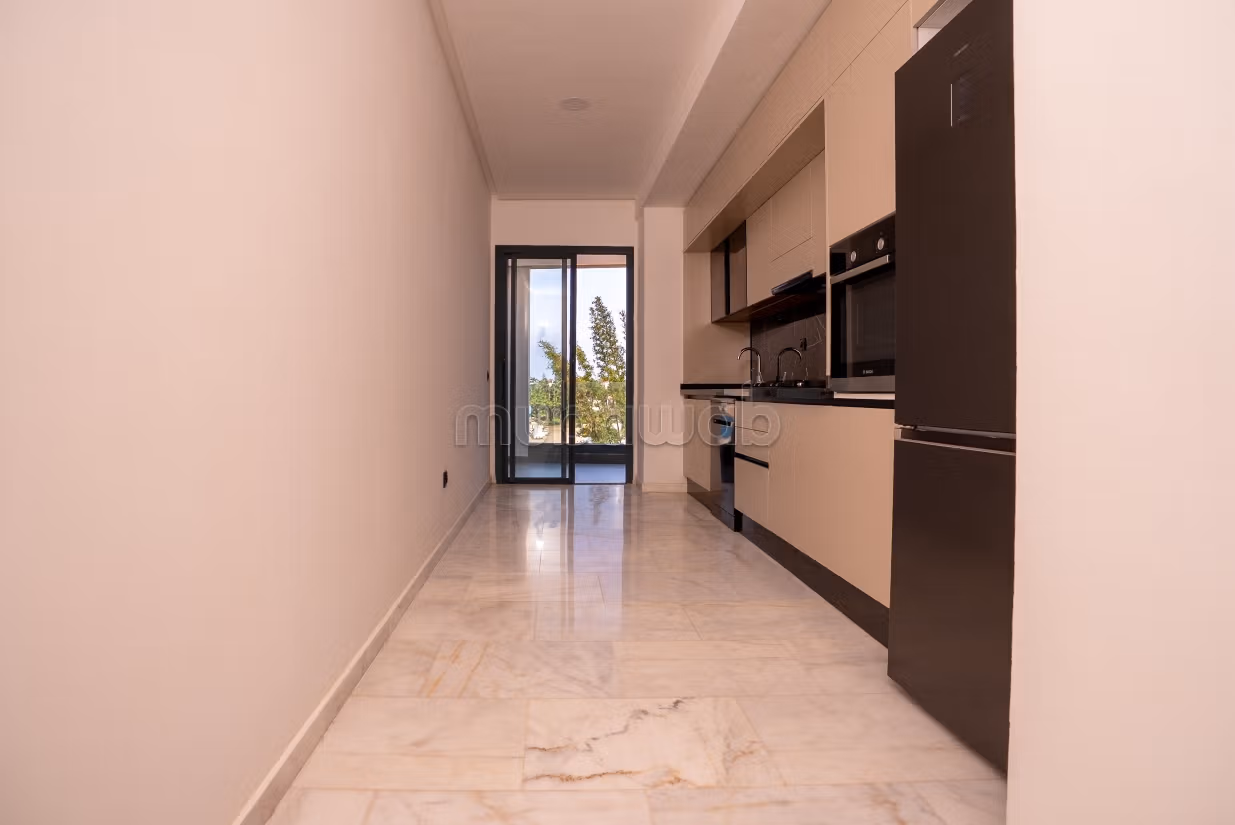 Vend appartement à Wifak. Surface de 107 m²