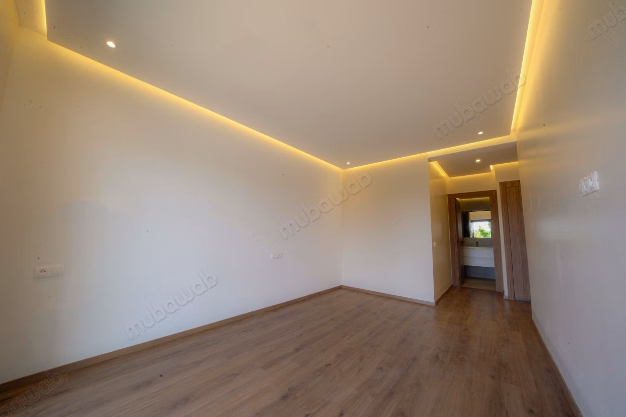 Vend appartement à Wifak. Surface totale 121 m²