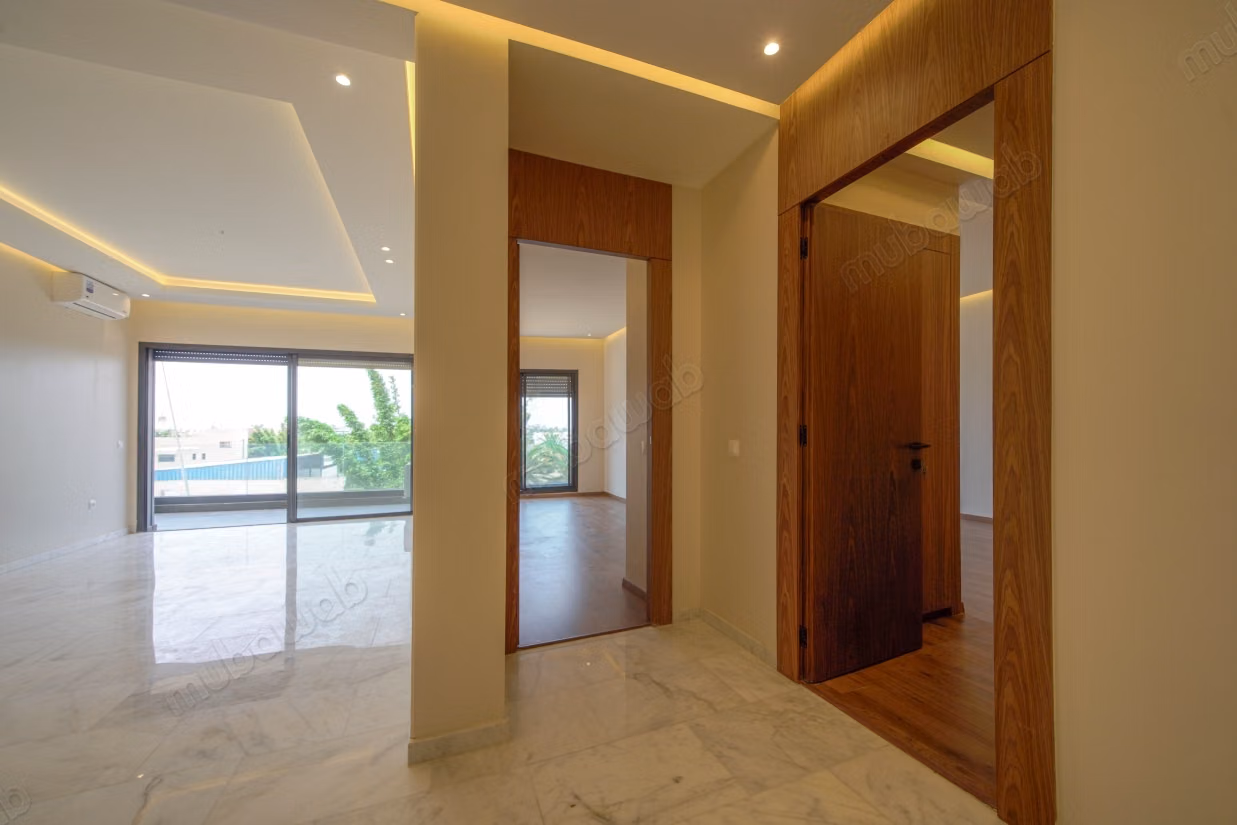 Vend appartement à Wifak. Surface totale 121 m²