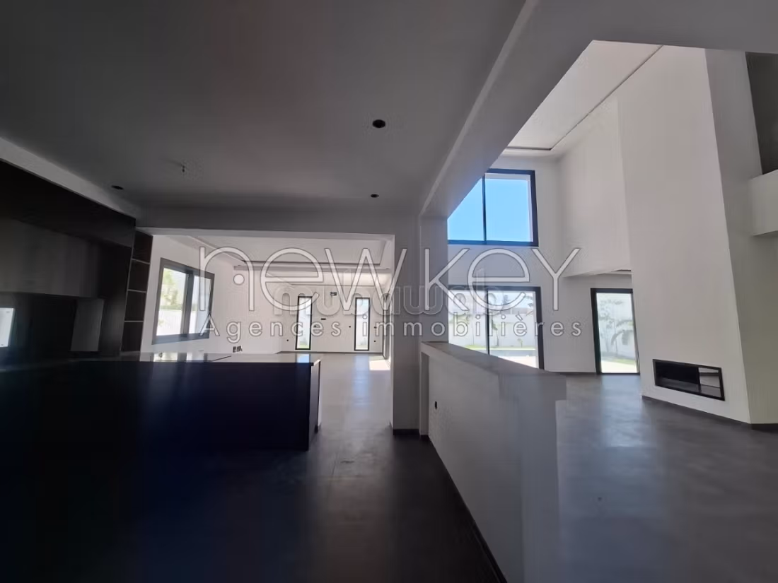 Magnifique Villa à vendre à La Soukra