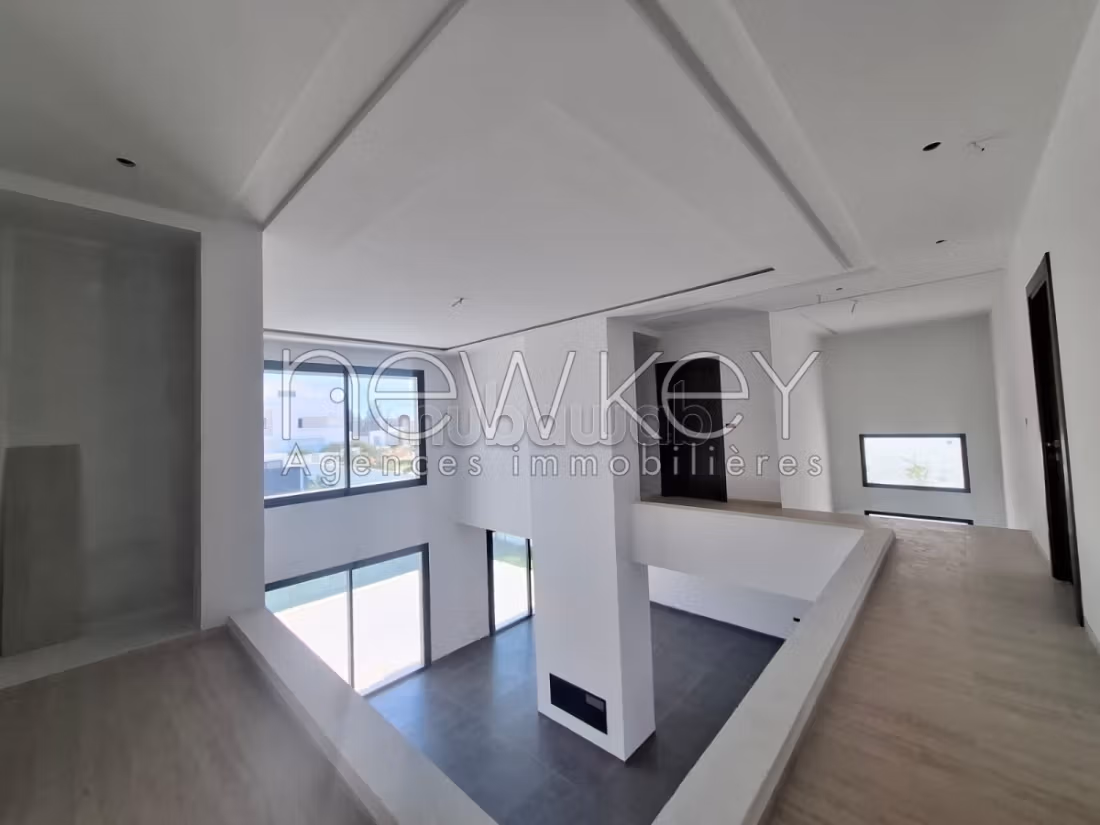 Magnifique Villa à vendre à La Soukra