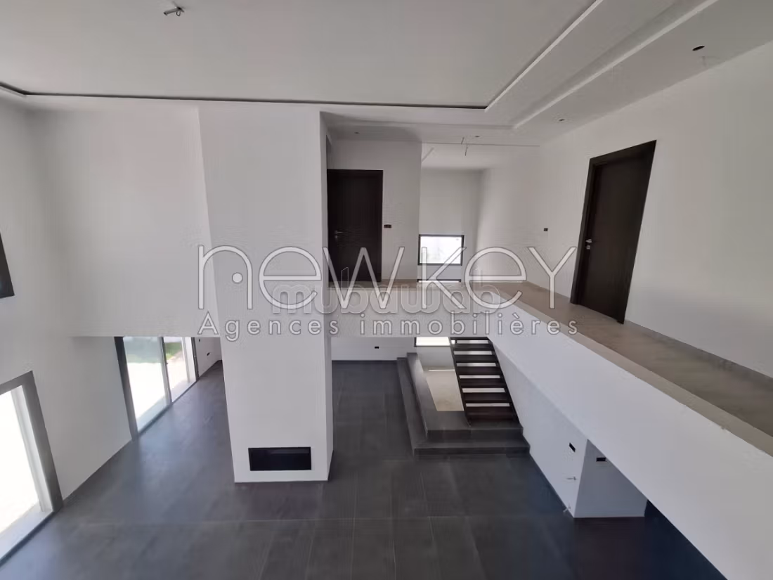 Magnifique Villa à vendre à La Soukra