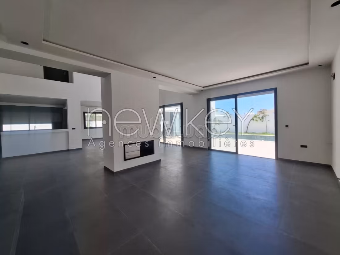 Magnifique Villa à vendre à La Soukra