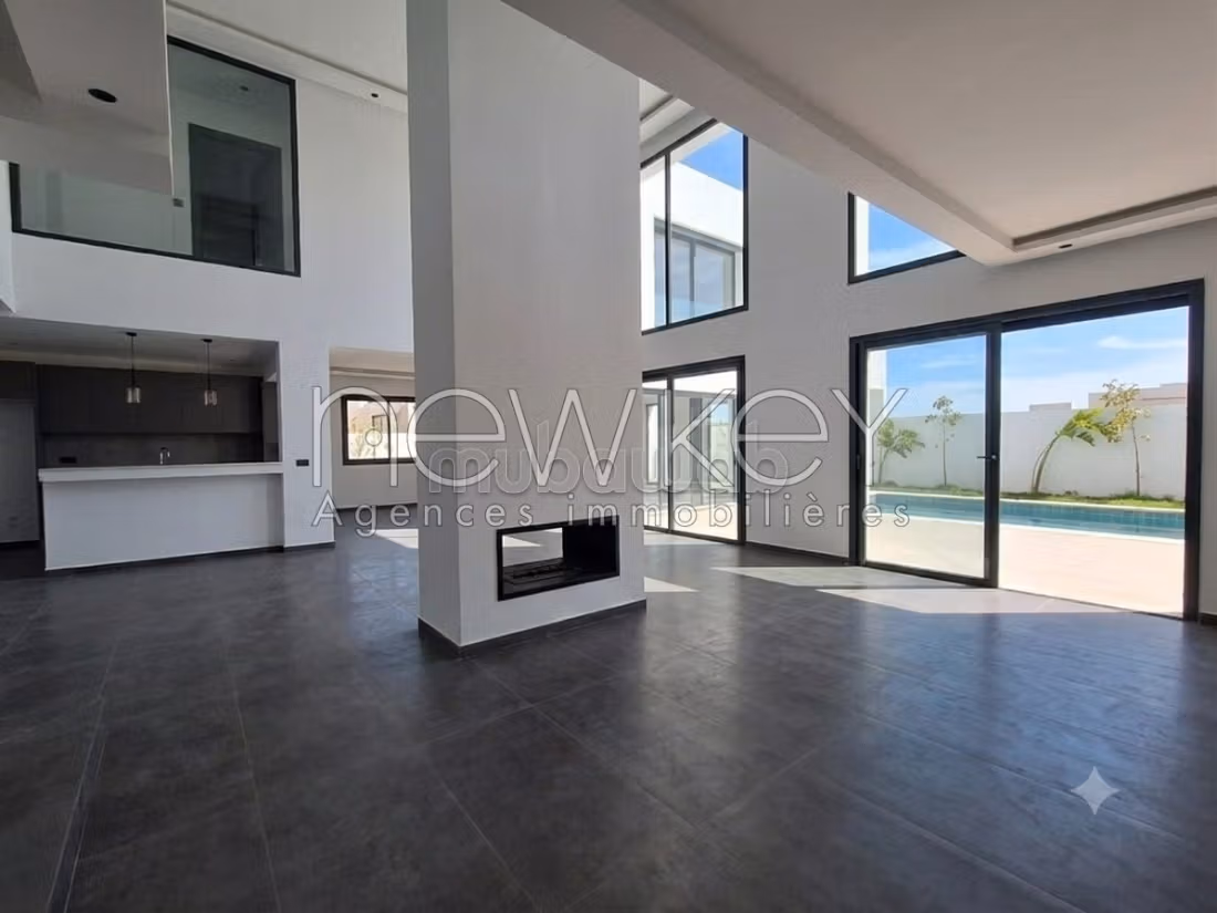 Magnifique Villa à vendre à La Soukra