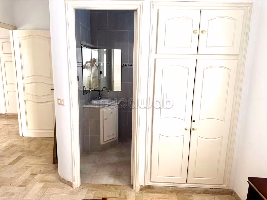 Villa con 3 camere per studenti universitari
