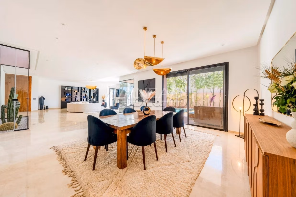 Magnifica villa nuova in una residenza sicura