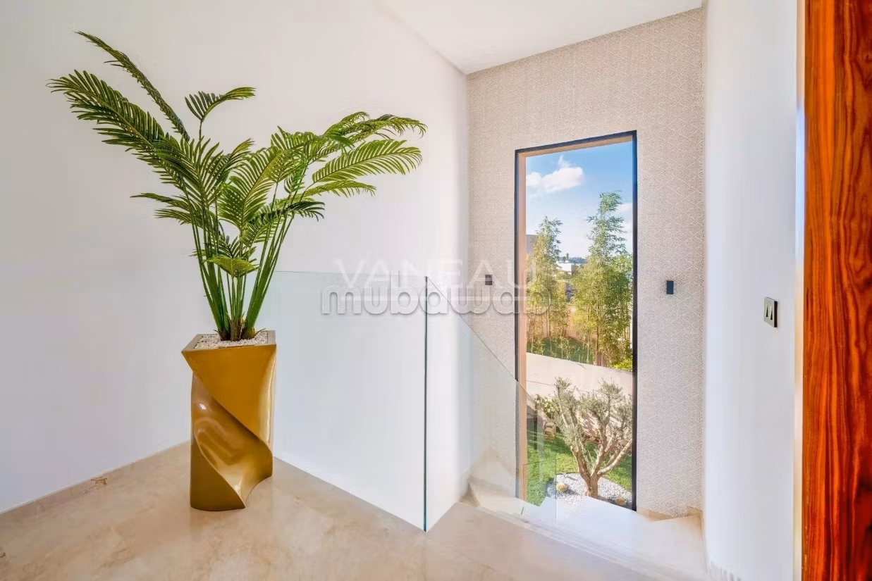 Magnifica villa nuova in una residenza sicura
