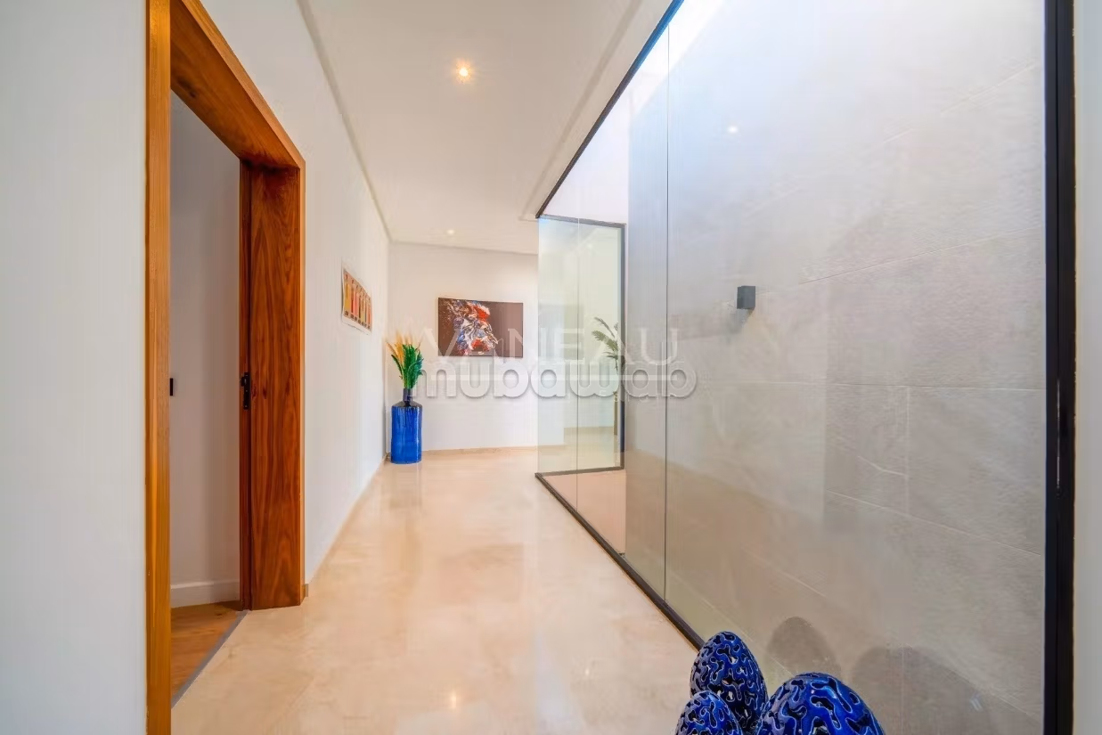 Magnifica villa nuova in una residenza sicura