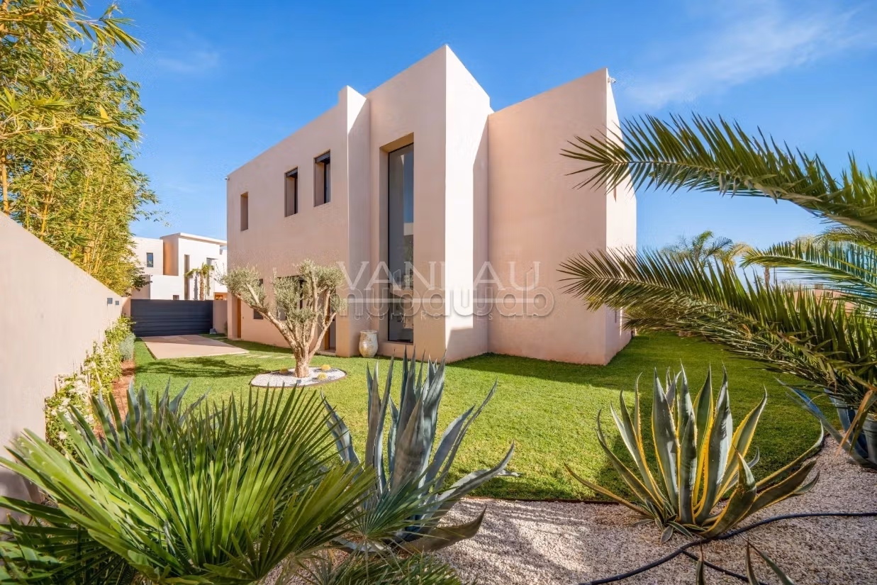 Magnifica villa nuova in una residenza sicura
