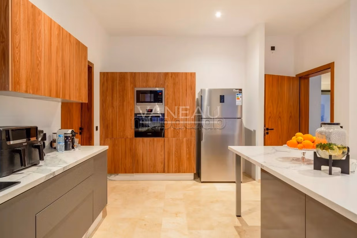 Magnifica villa nuova in una residenza sicura