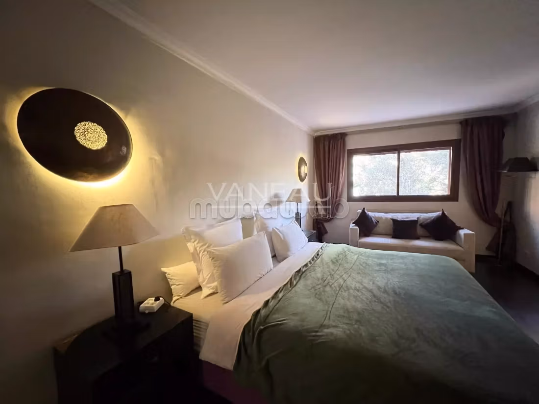 Duplex al piano terra nel cuore di Hivernage