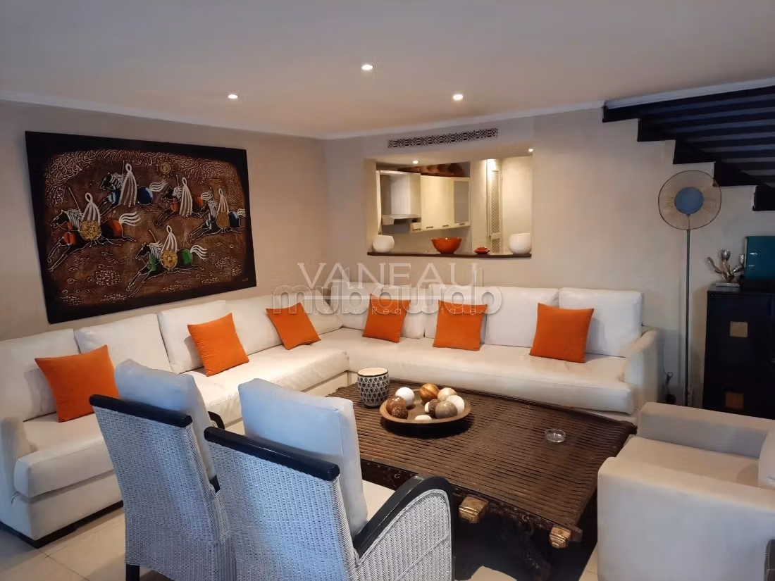 Duplex al piano terra nel cuore di Hivernage