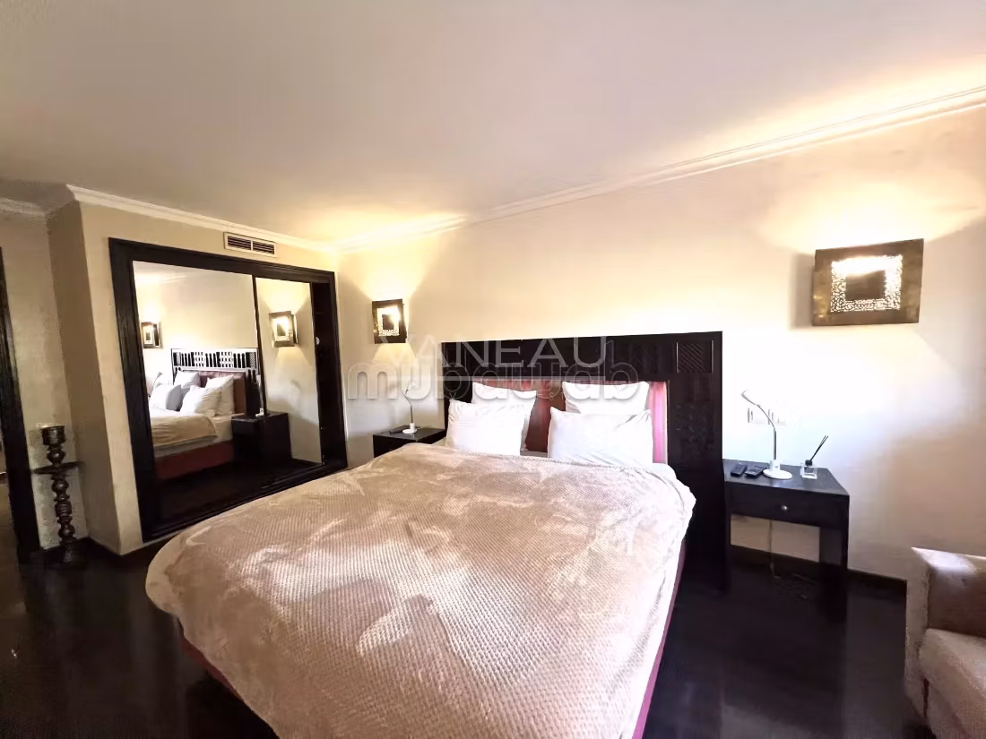 Duplex al piano terra nel cuore di Hivernage
