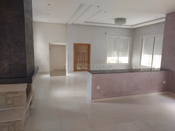 Villa in affitto a Polo con piscina