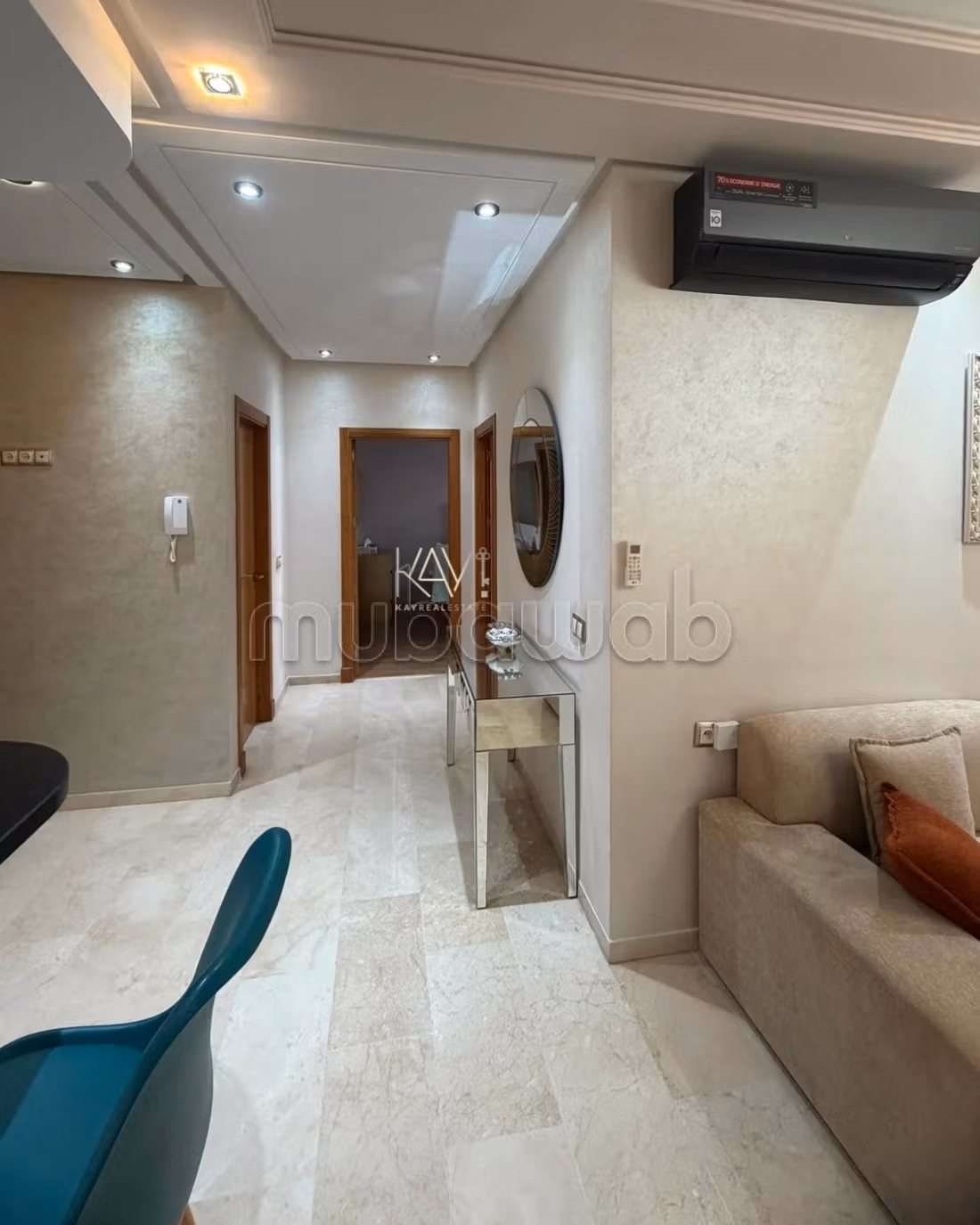 Bel appartement en location à De La Plage.
2 chambres agréables.
Garage privé — 2