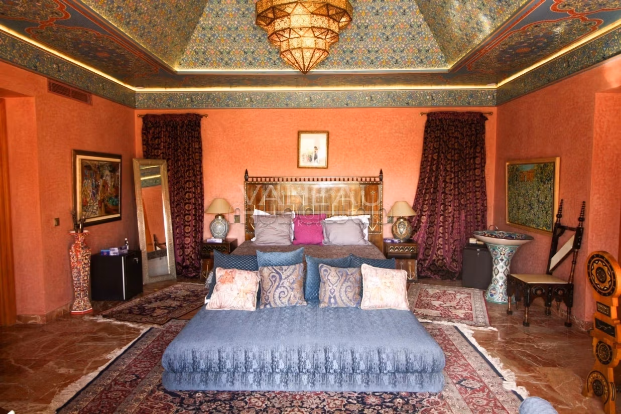 Beautiful home for sale in Marrakech resembling a palace from the One Thousand and One Nights