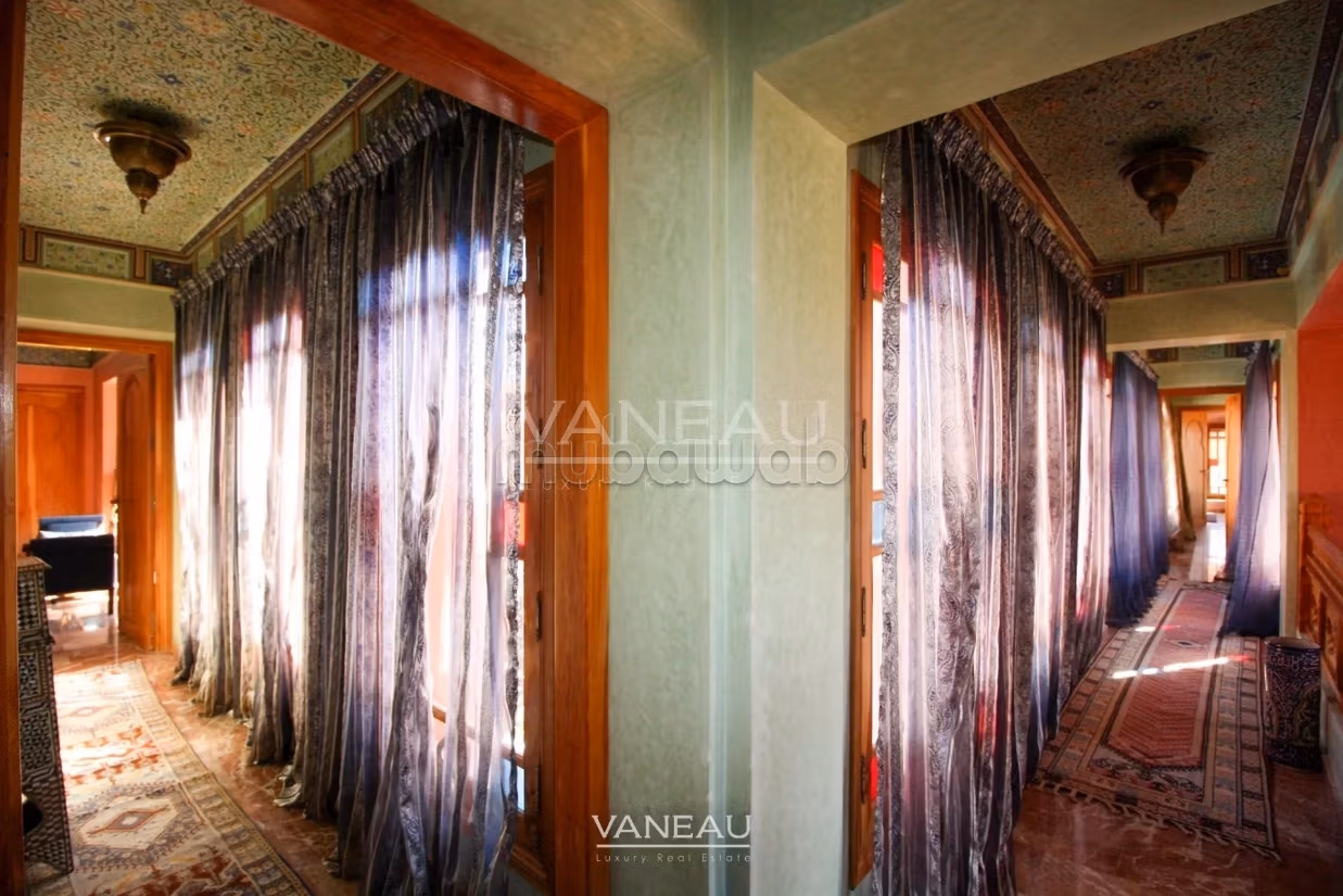 Beautiful home for sale in Marrakech resembling a palace from the One Thousand and One Nights