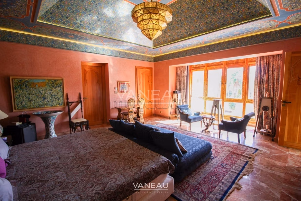 Beautiful home for sale in Marrakech resembling a palace from the One Thousand and One Nights