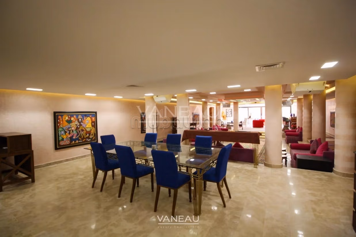 Beautiful home for sale in Marrakech resembling a palace from the One Thousand and One Nights