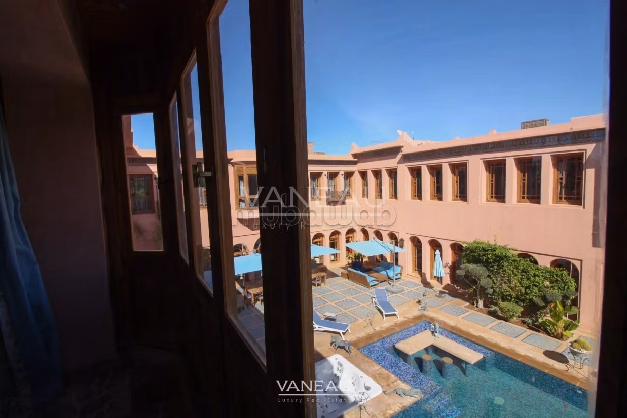 Beautiful home for sale in Marrakech resembling a palace from the One Thousand and One Nights