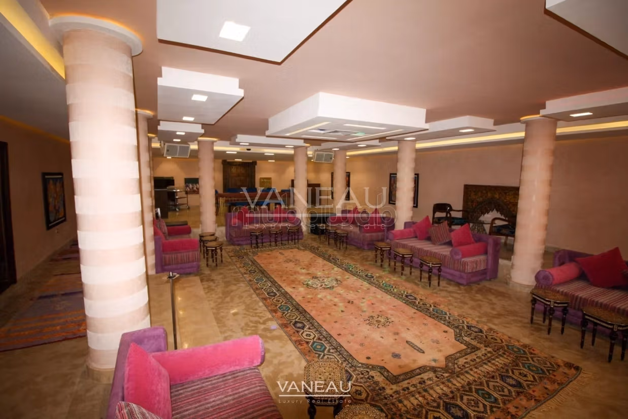Beautiful home for sale in Marrakech resembling a palace from the One Thousand and One Nights