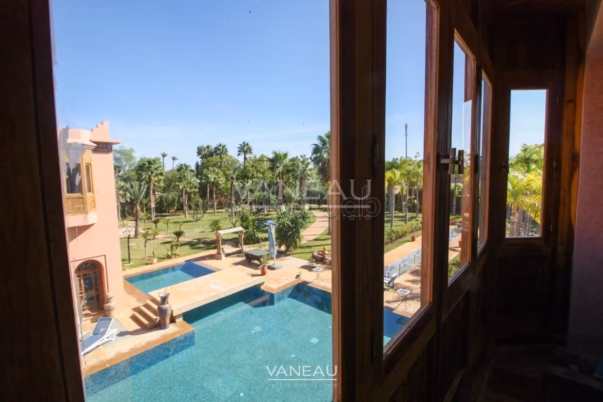 Beautiful home for sale in Marrakech resembling a palace from the One Thousand and One Nights