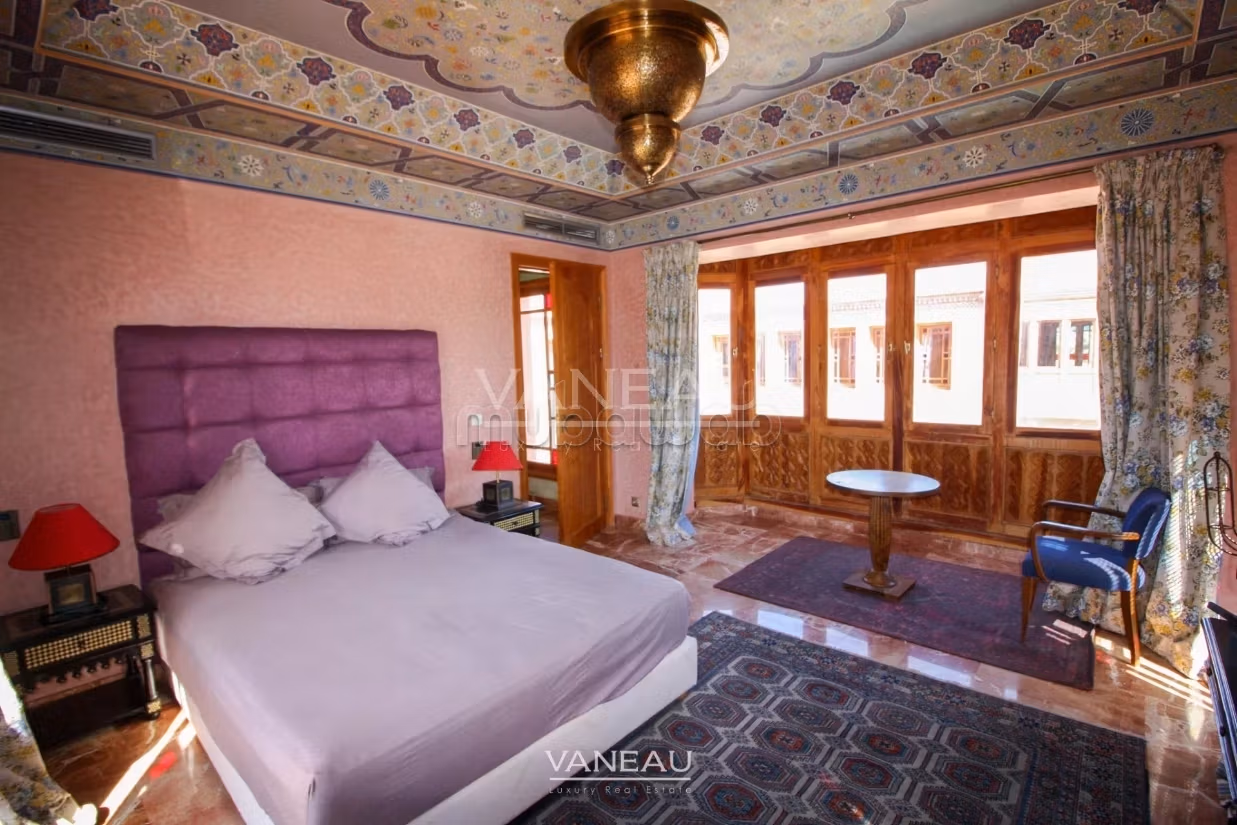 Beautiful home for sale in Marrakech resembling a palace from the One Thousand and One Nights