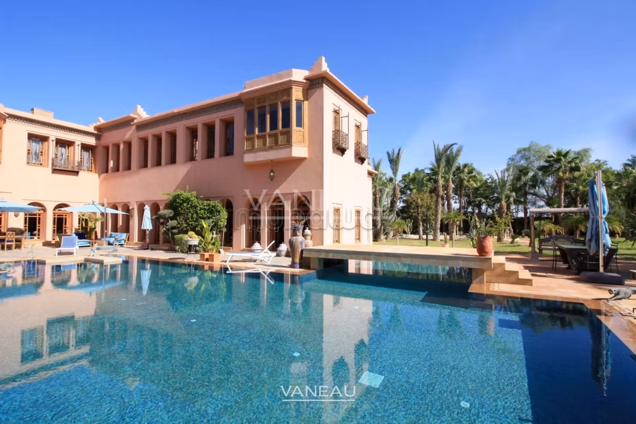 Beautiful home for sale in Marrakech resembling a palace from the One Thousand and One Nights