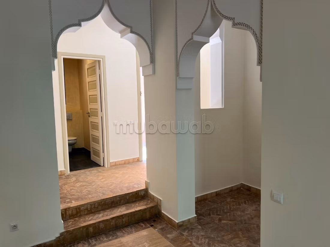 À VENDRE Superbe appartement de prestige à Agdal, — 2