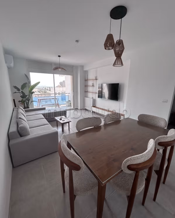 Appartement à louer à Tunis Ville. Superficie 150 m². Vestiaire