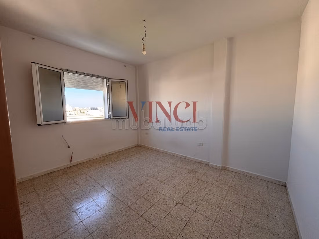 IN AFFITTO un piano di villa S2 situato a Boumhel