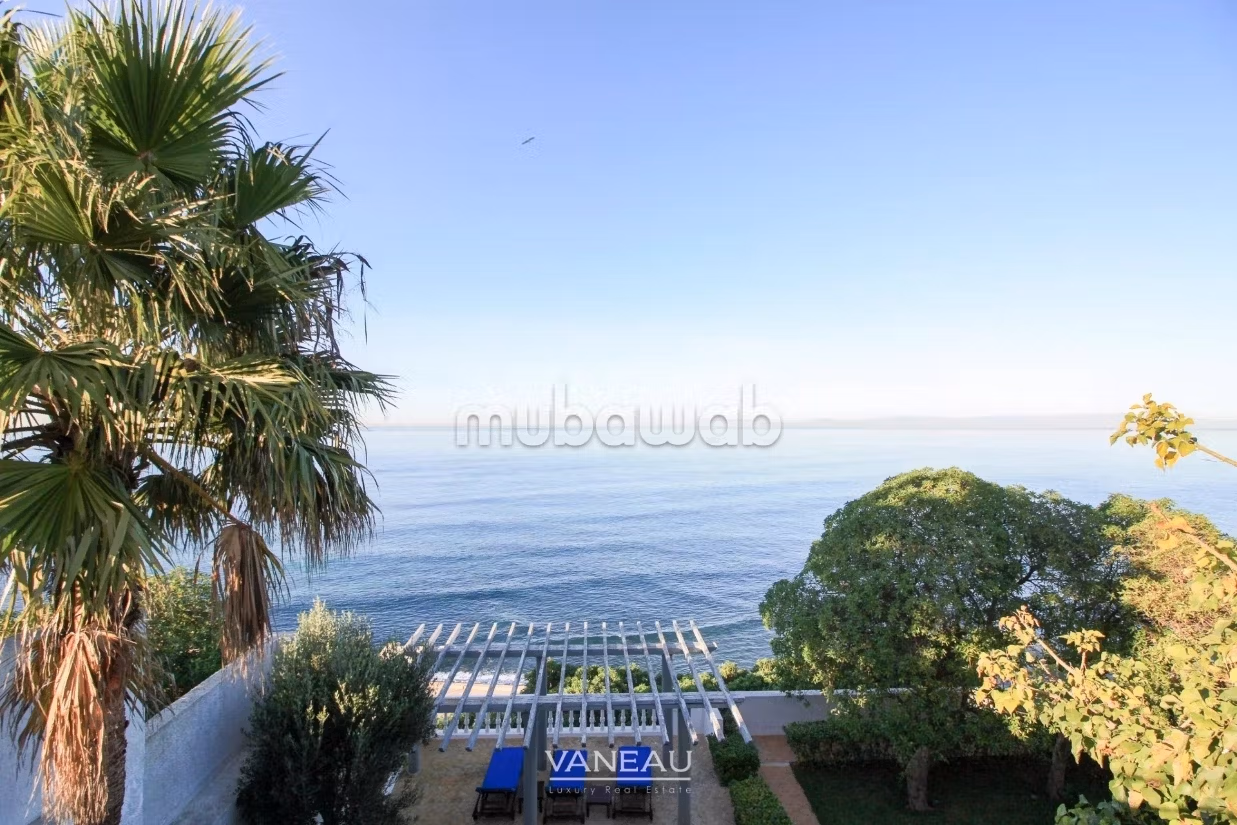 Somptueuse propriété dominant la mer à vendre sur tanger
