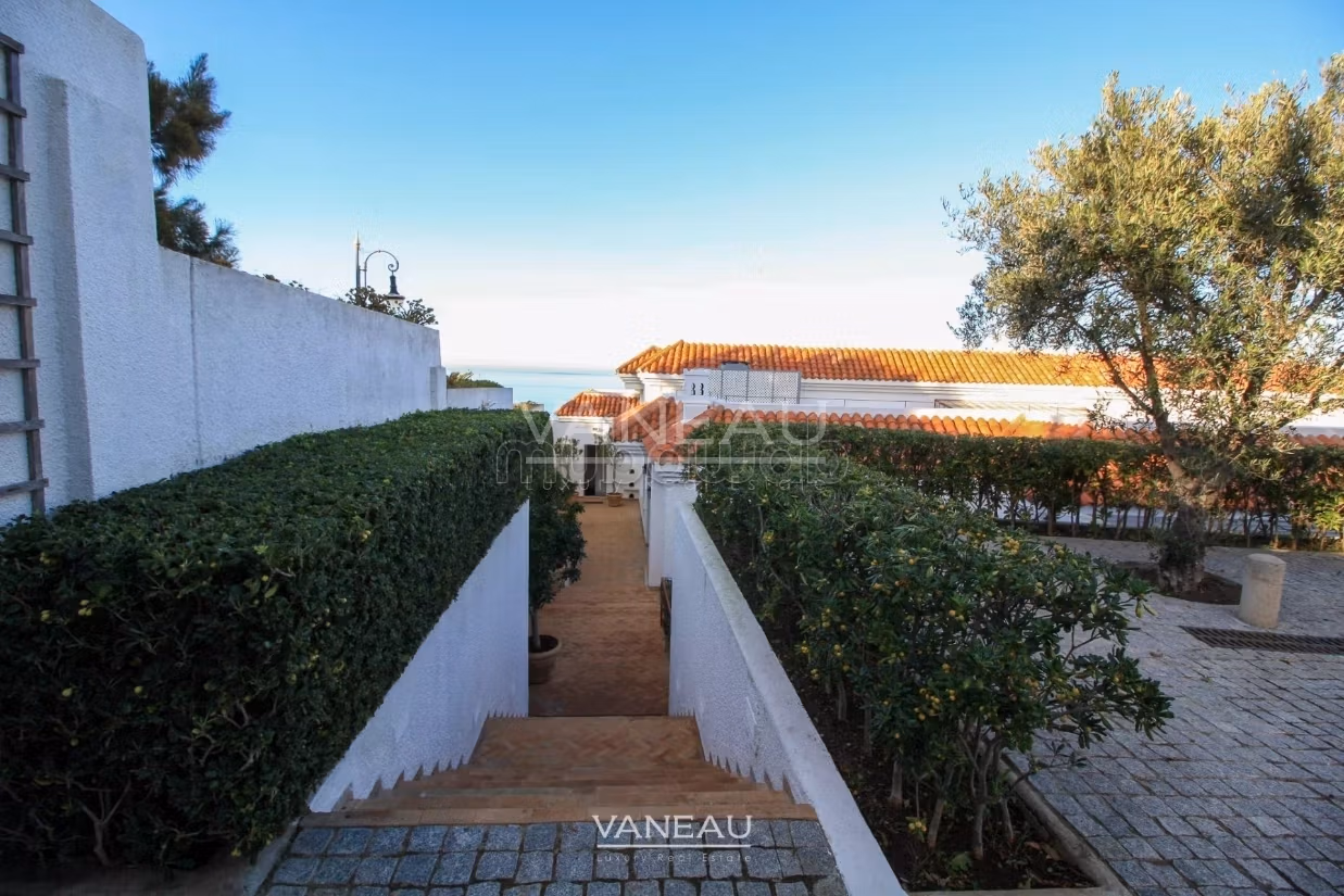 Somptueuse propriété dominant la mer à vendre sur tanger
