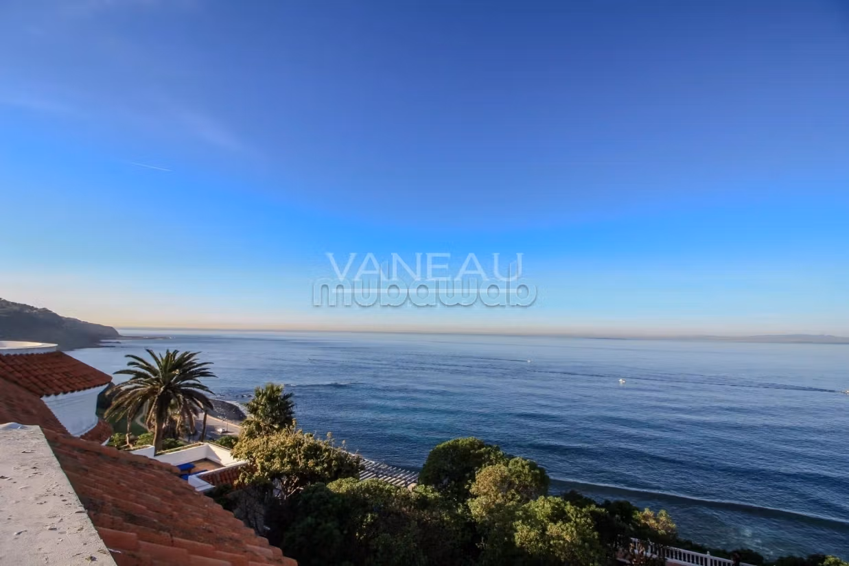 Somptueuse propriété dominant la mer à vendre sur tanger