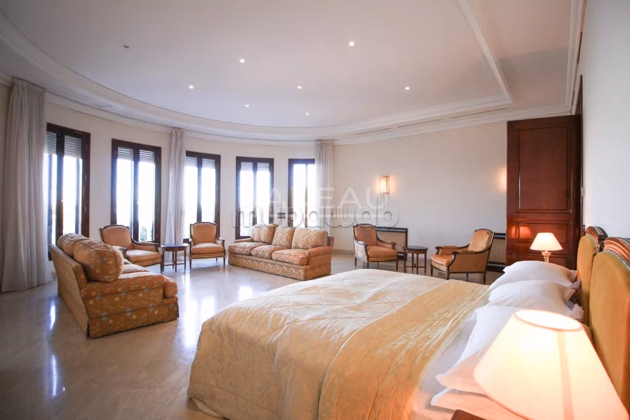 Somptueuse propriété dominant la mer à vendre sur tanger
