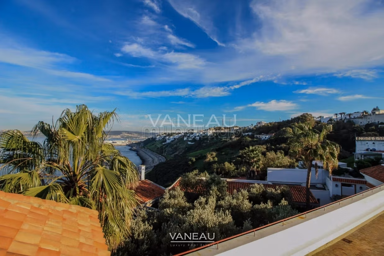 Somptueuse propriété dominant la mer à vendre sur tanger