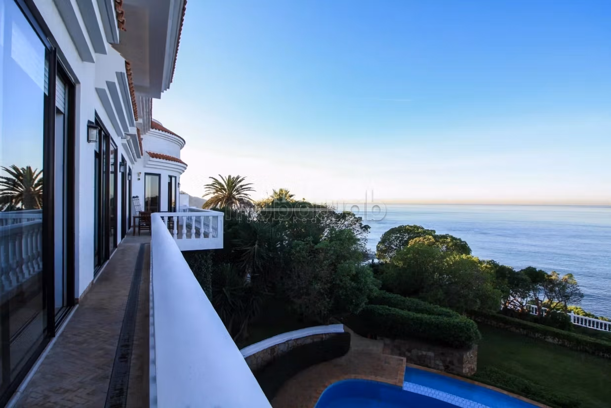 Somptueuse propriété dominant la mer à vendre sur tanger